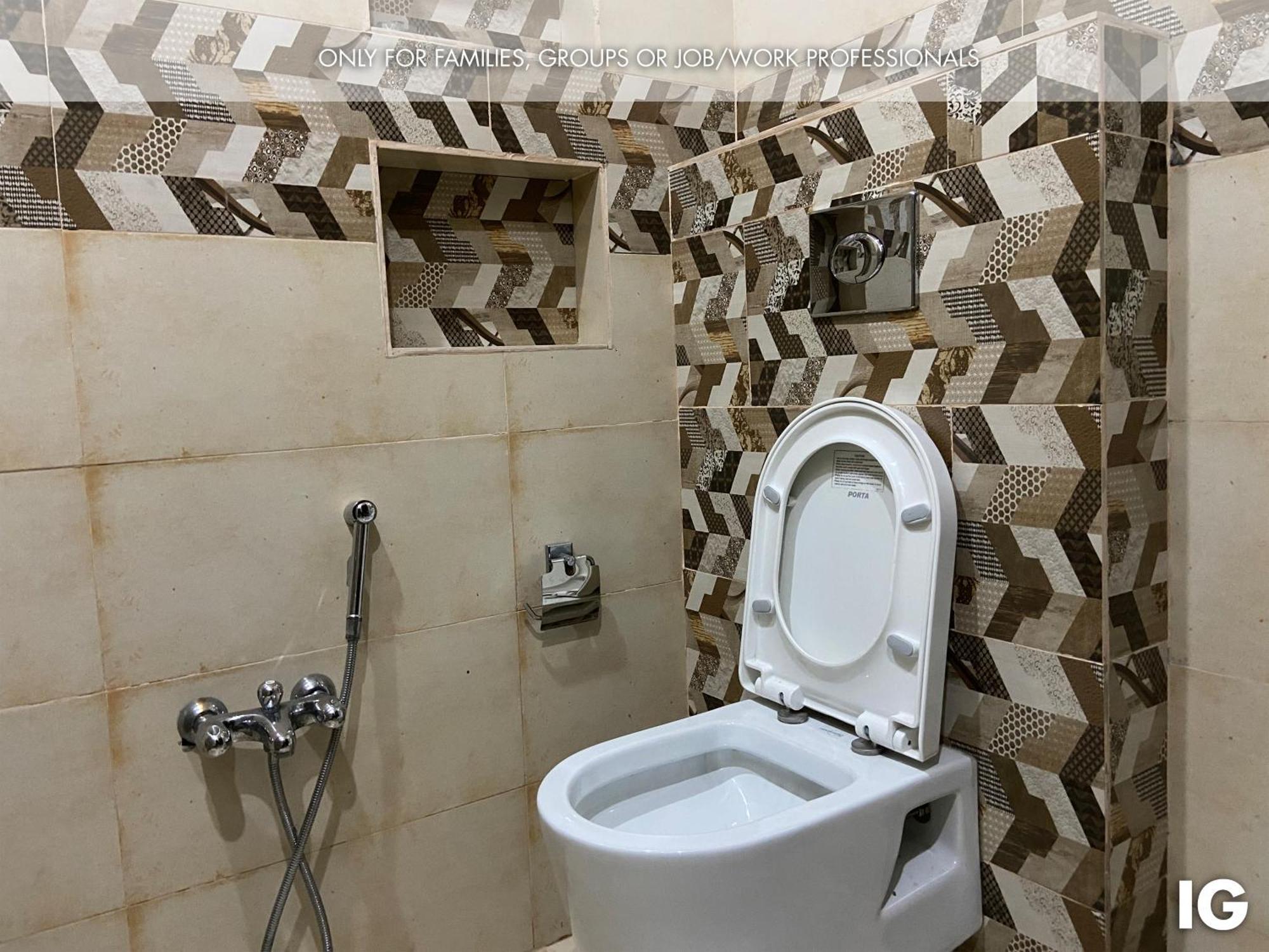 לאהור 3 Bedroom Furnished Holiday Home Near Valencia Town, Lake City & Ring Road מראה חיצוני תמונה